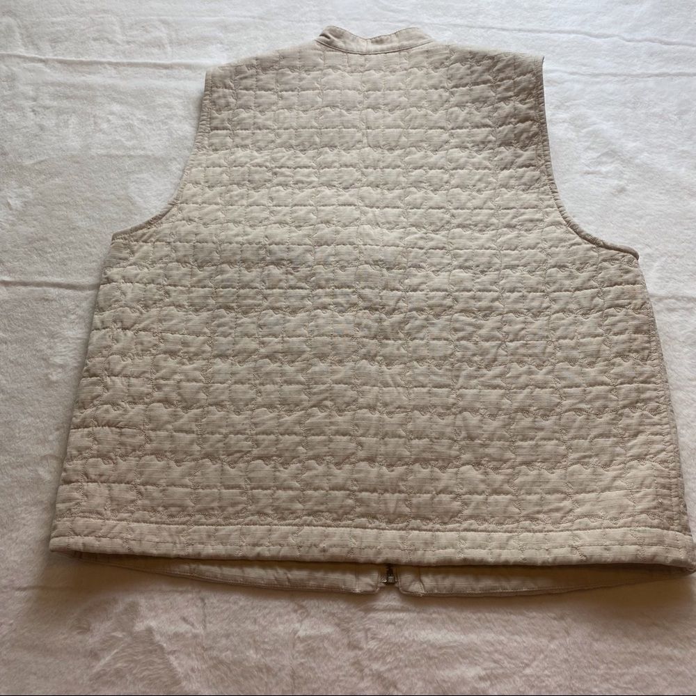 Freedom to Change Front Zip Quilted Vest Size Large - Picture 2 of 8